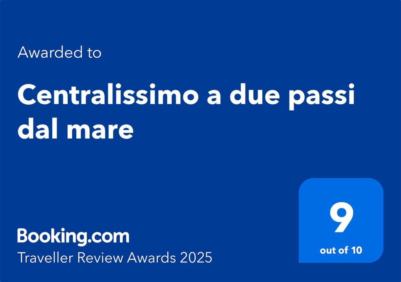 Centralissimo A Due Passi Dal Mare フォッローニカ エクステリア 写真